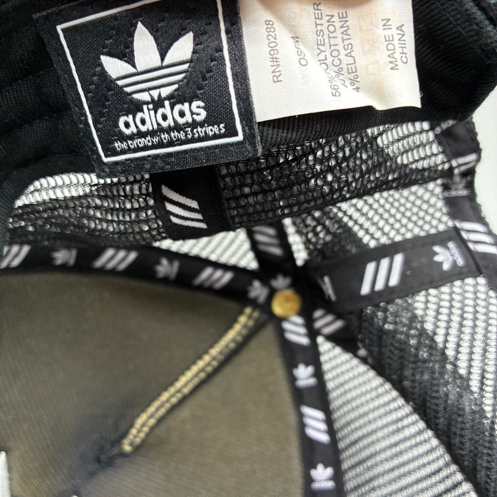 Adidas Originals Embroidered Logo Mesh Back Snapback Trucker Black White Hat - Picture 8 of 8